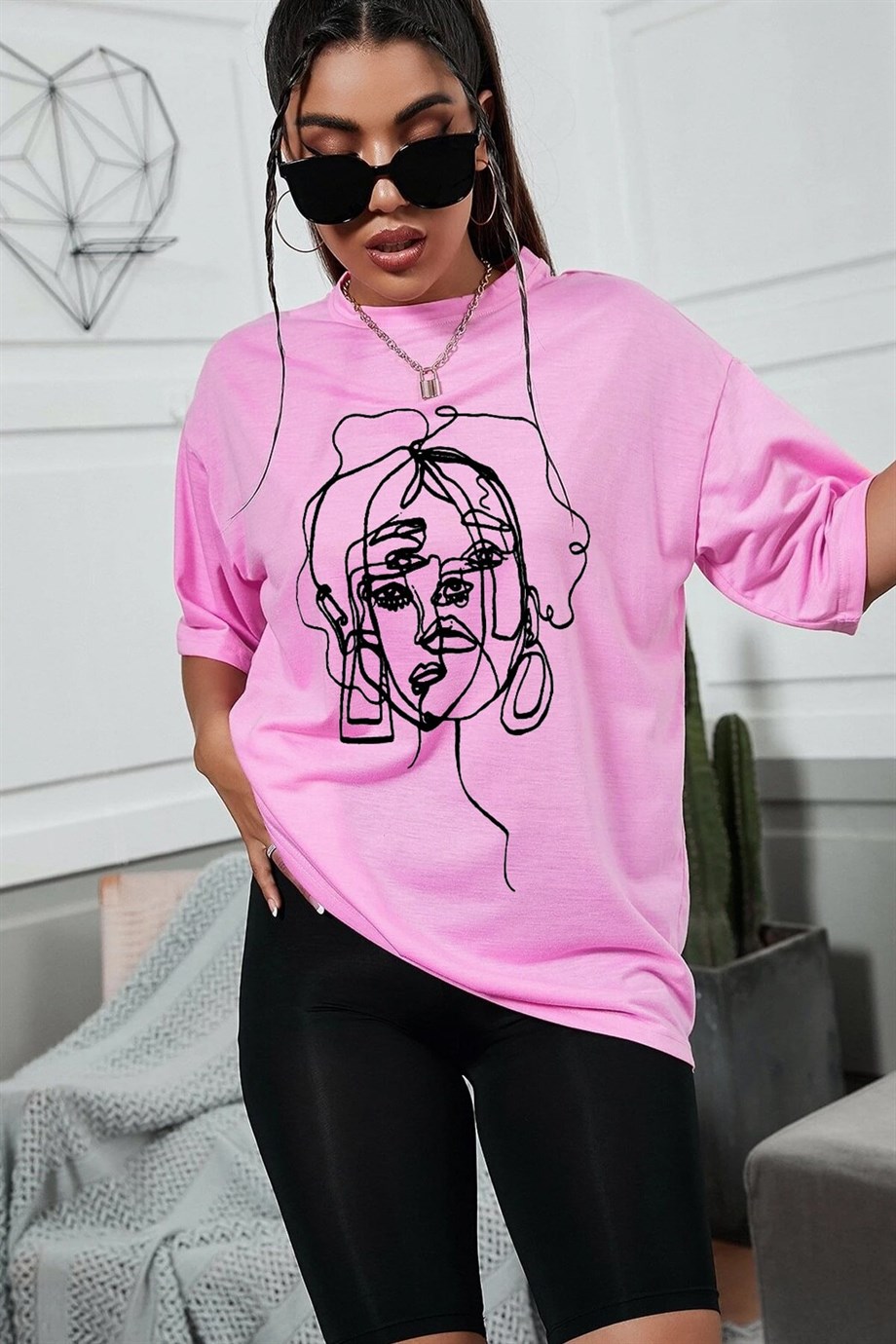 Kadın Pembe Yüz Surat Detaylı Oversize T-Shirt - K2194