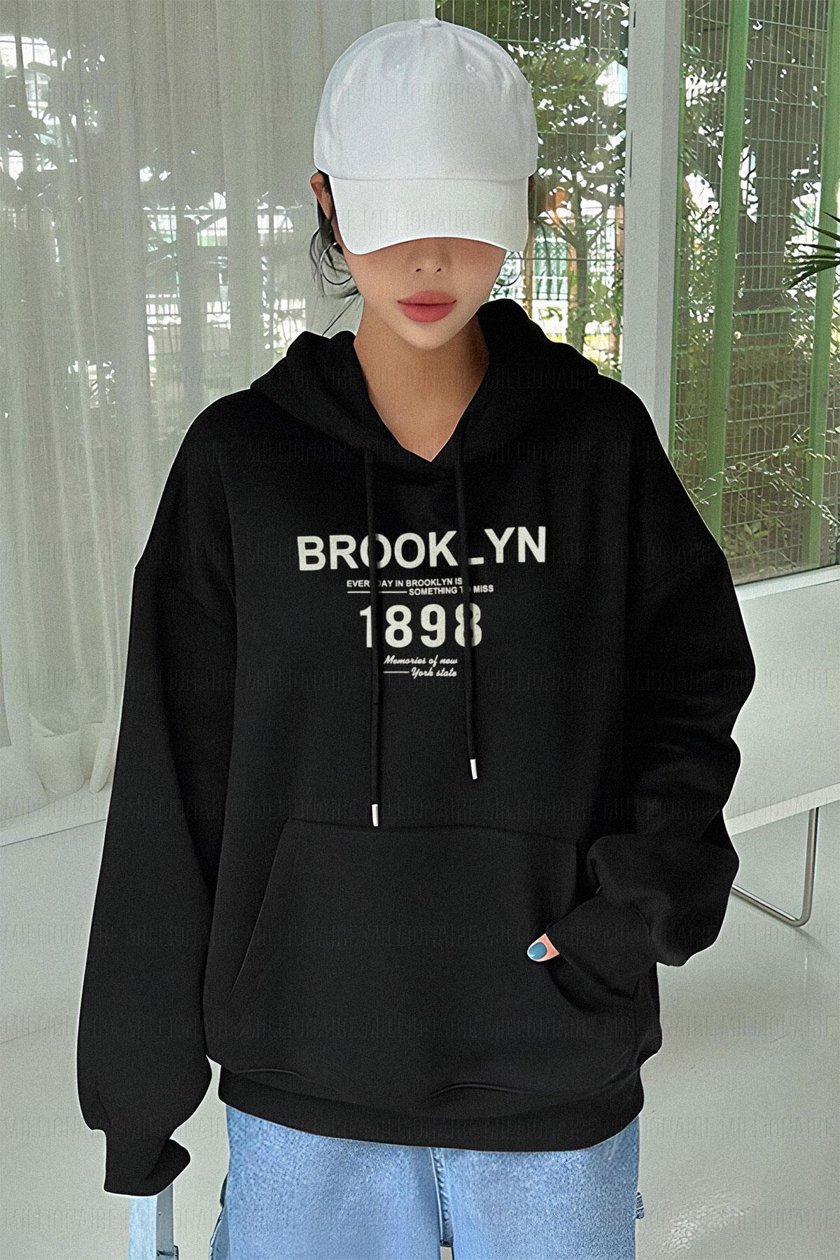Kadın Siyah 1898 Brooklyn Baskılı 3 iplik Şardonlu Kapüşonlu Oversize Salaş Bol Kesim Hoodie Sweatshirt