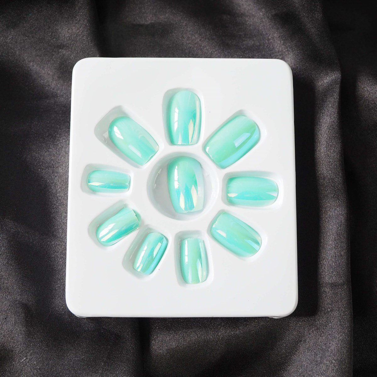 12'li Hologram Takma Tırnak Seti Su Yeşil