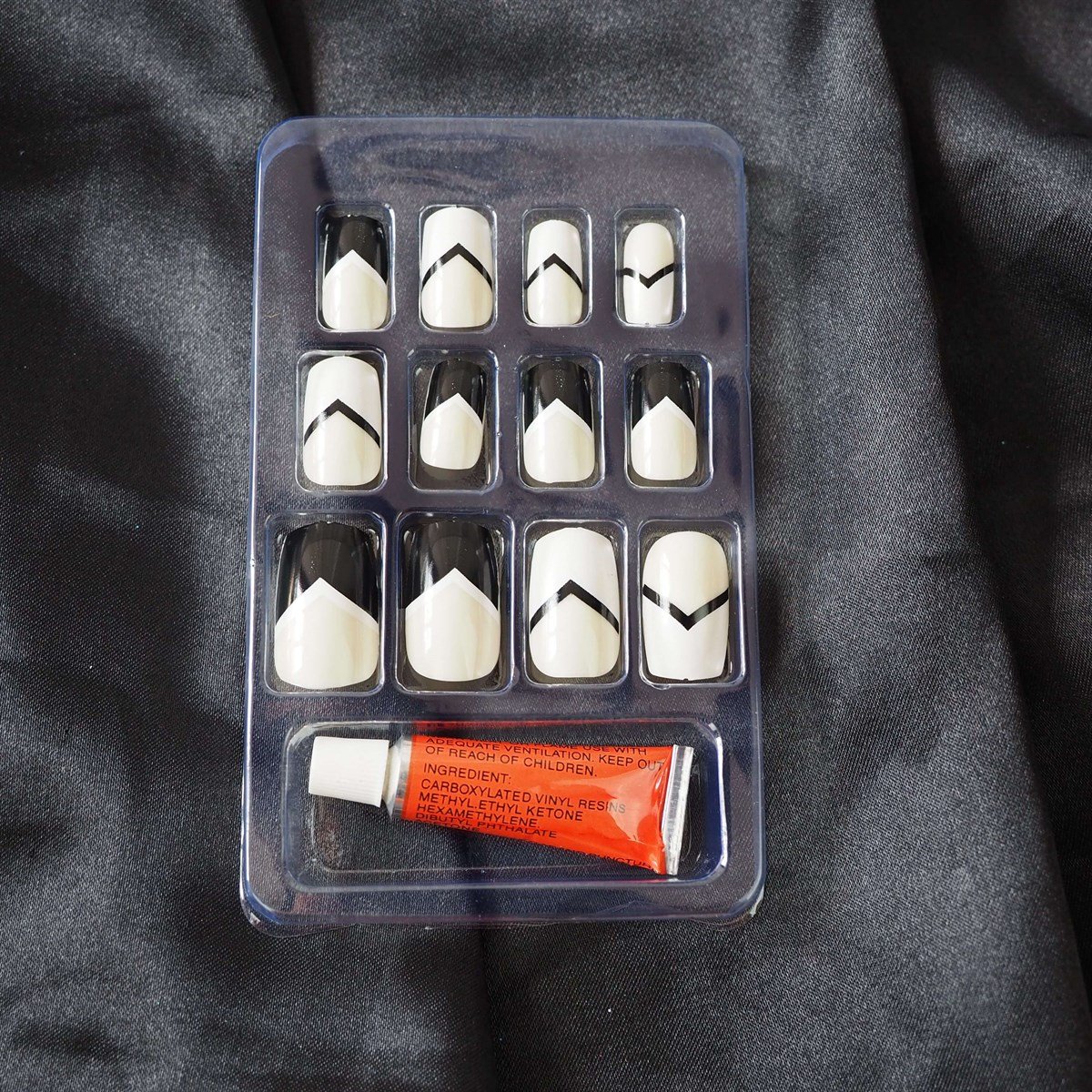 12'li Takma Tırnak Seti Bej