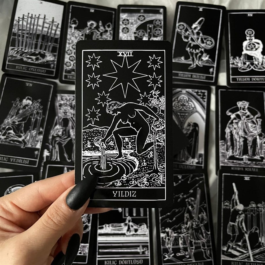 78 Kartlı Regin Black & White Tarot Destesi 