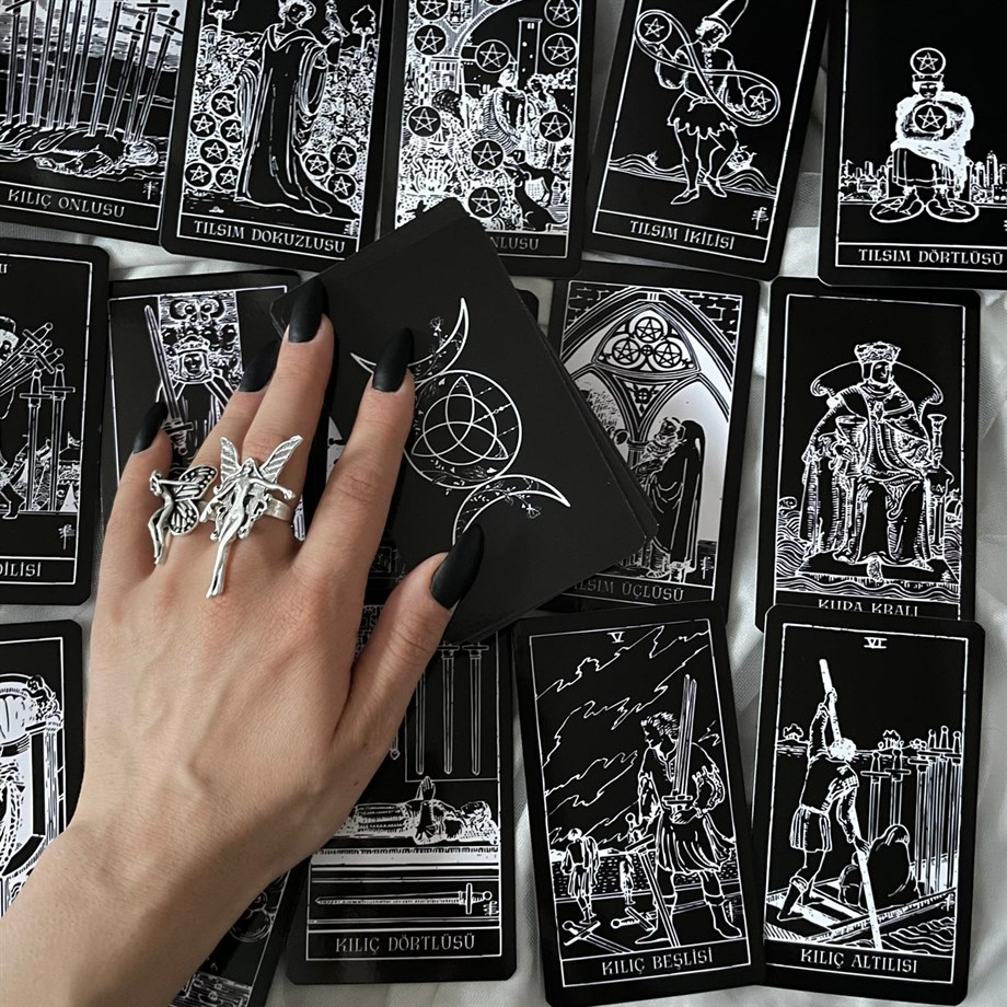 78 Kartlı Regin Black & White Tarot Destesi 