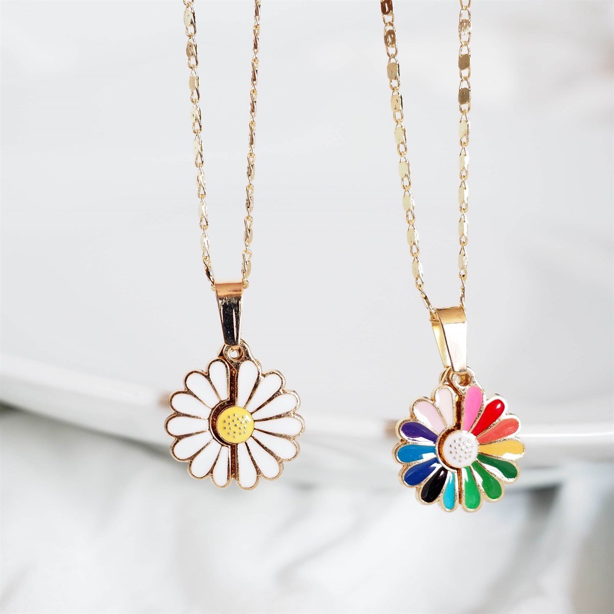 Açılan Papatya Kolye Seçenekleri