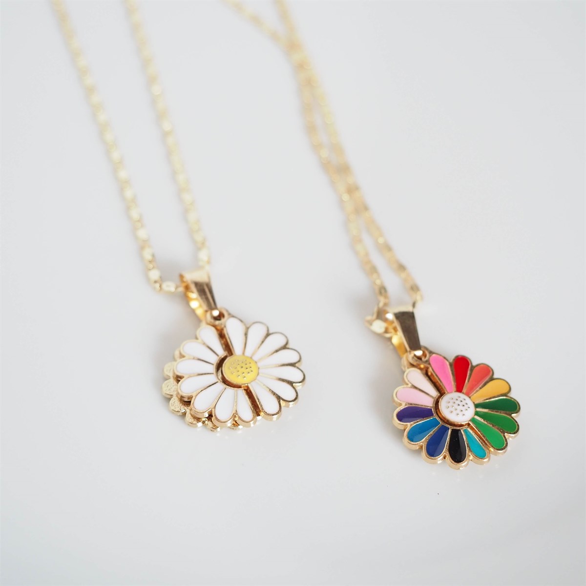 Açılan Papatya Kolye Seçenekleri