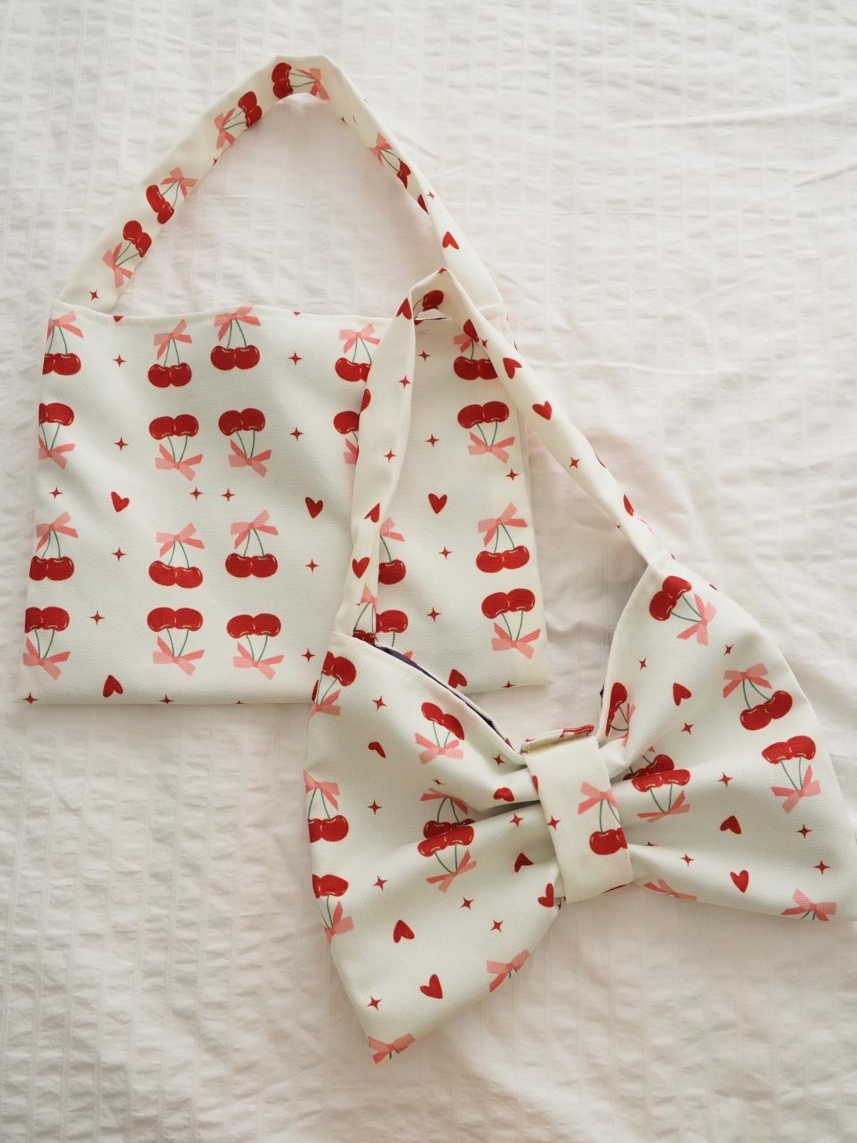 Aesthetic Cherry Fiyonk Tasarımlı Çanta