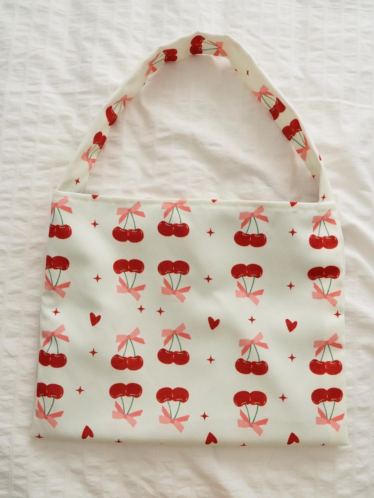 Aesthetic Cherry Fiyonk Tasarımlı Çanta