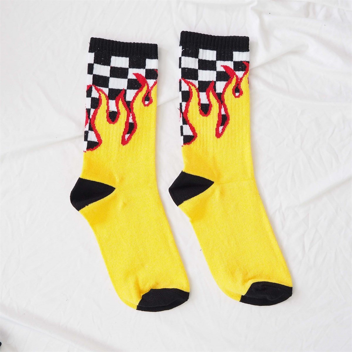 Alev Detaylı Dama Soket Çorap