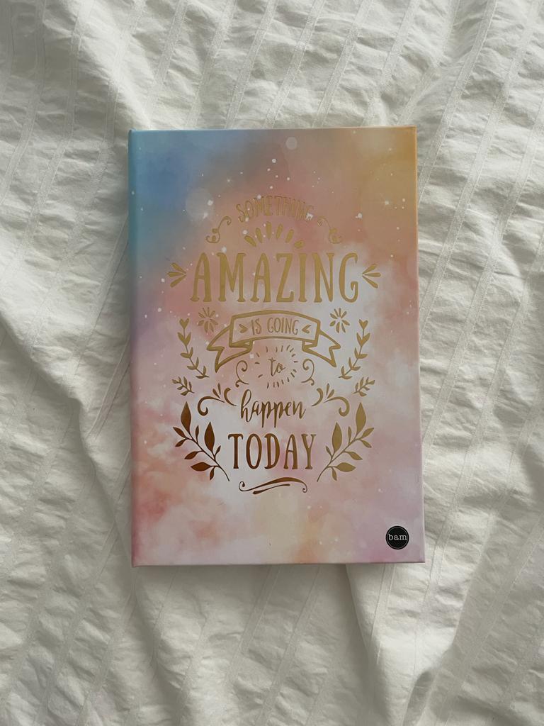 Amazing Lastikli Sert Kapak Defter