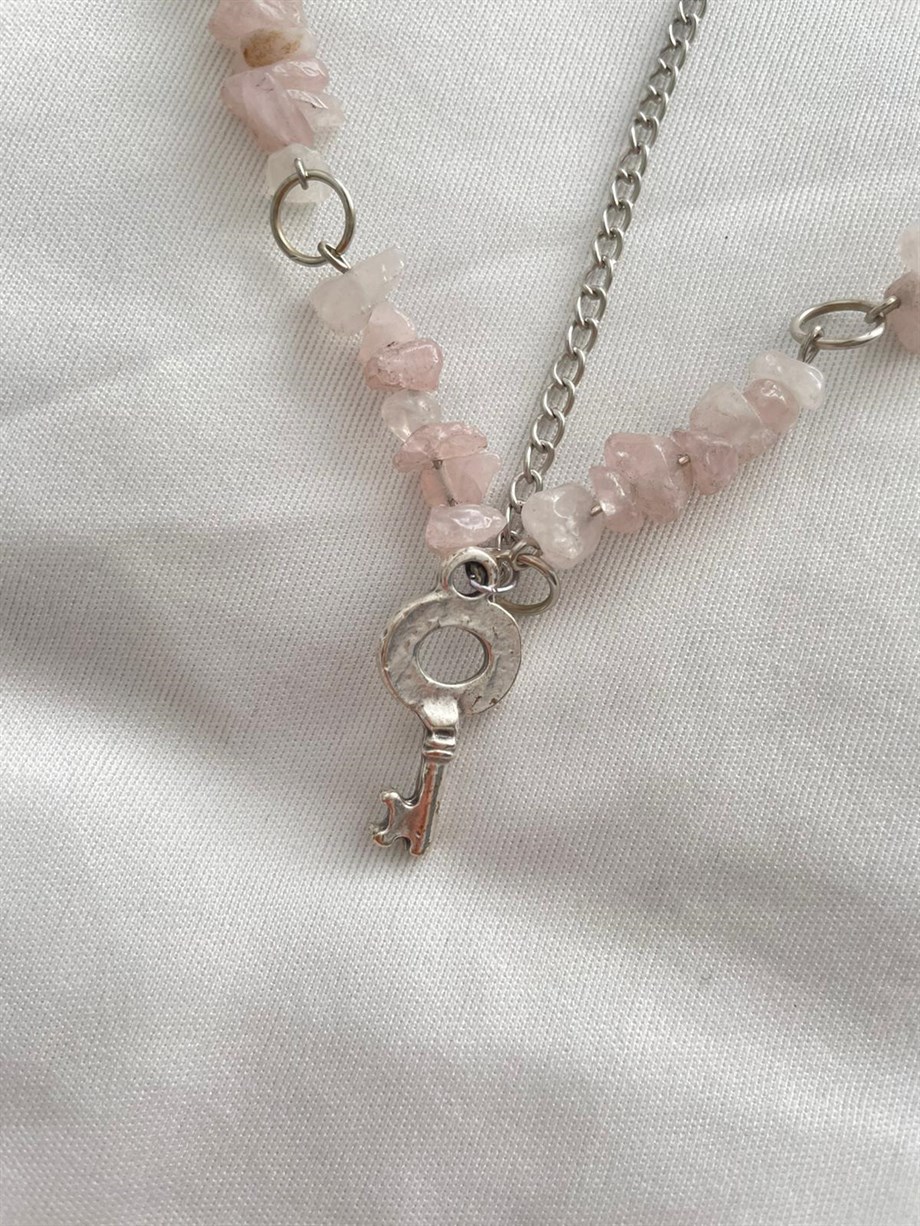 Anahtar Charmlı Pembe Kuvars Doğal Taşlı Zincir Ağı Grunge Kolye I Handmade