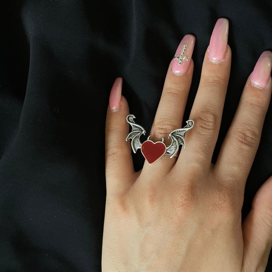 Ayarlanabilir Devil Red Heart Yüzük