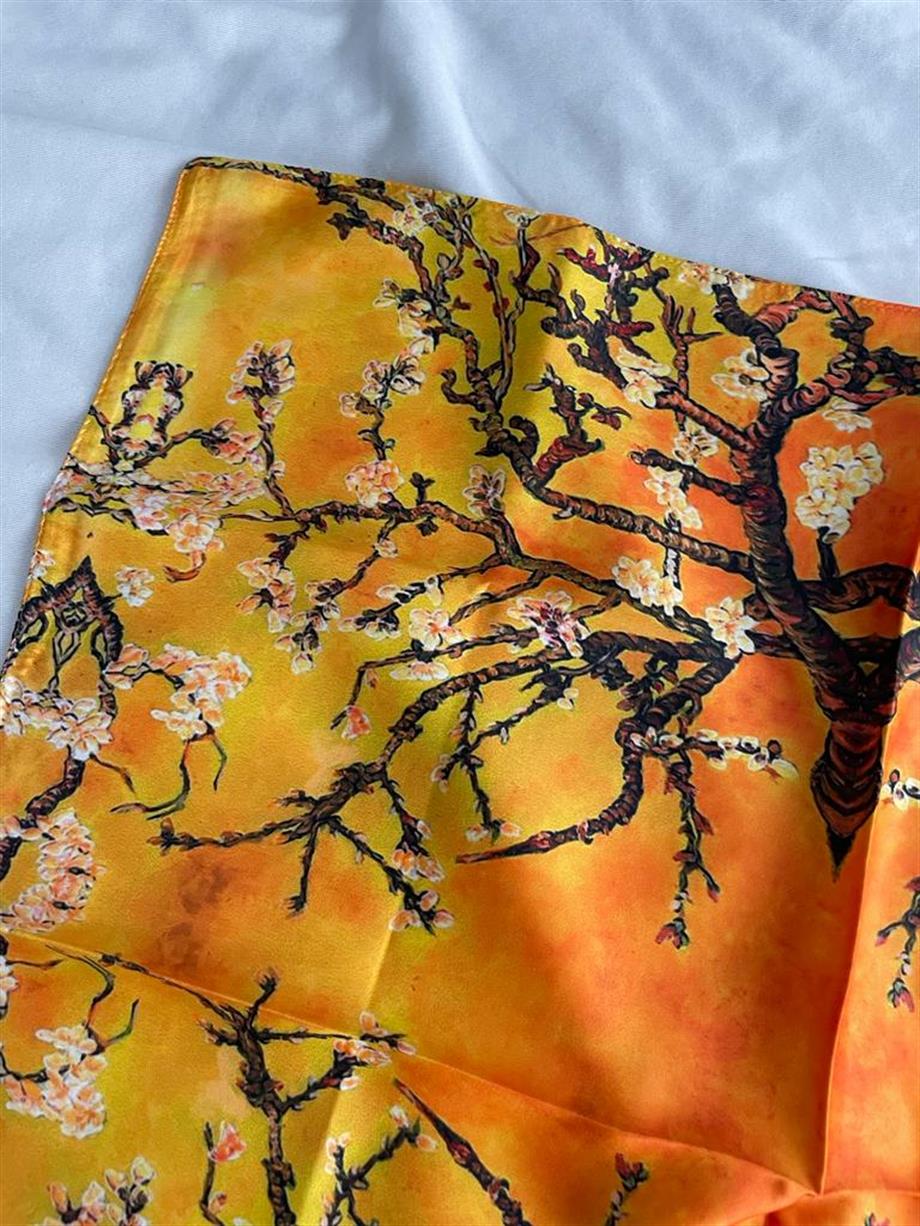 Badem ağacı Sarı Saten Fular