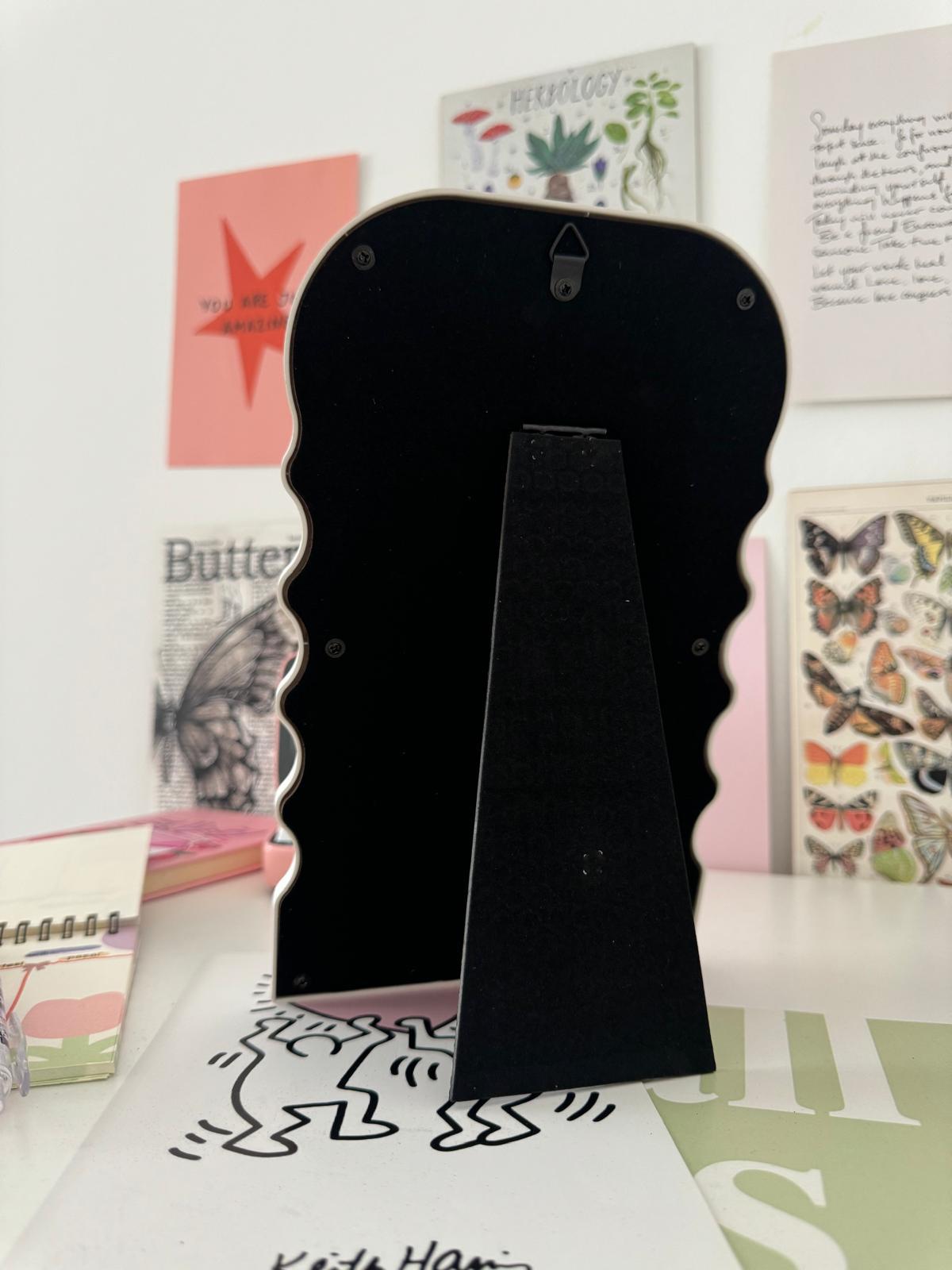 Beyaz Zikzak Desen Makyaj Aynası