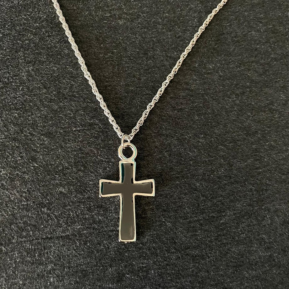 Black Cross Kolye