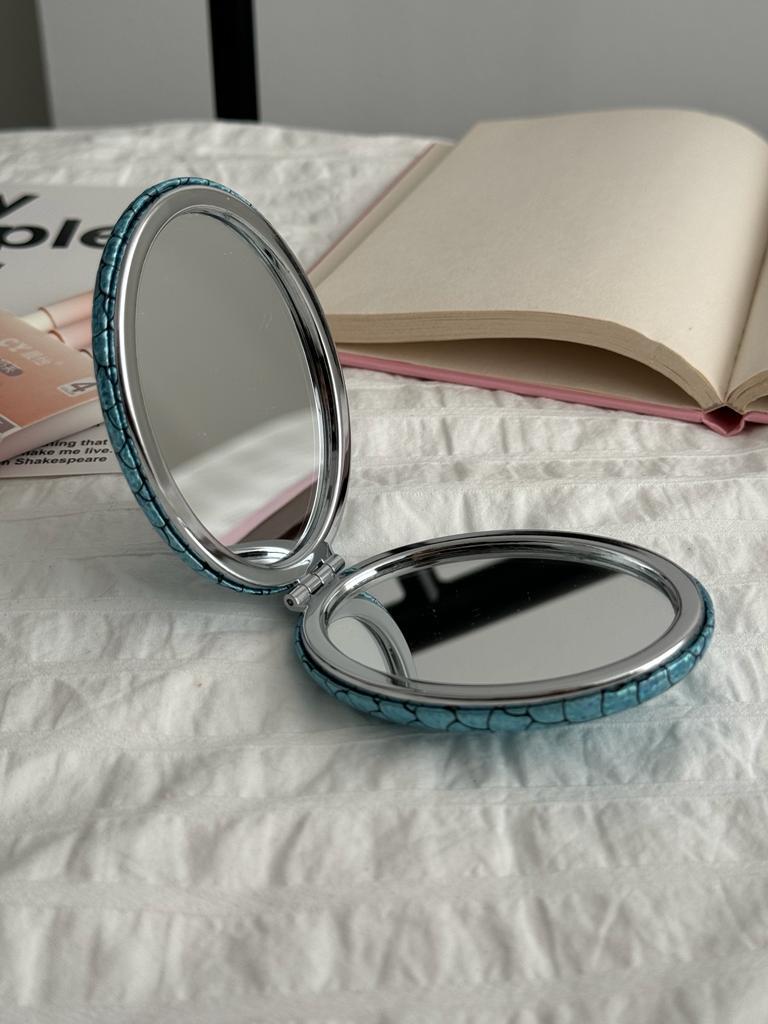 Blue Hologram Pullu Cep Aynası