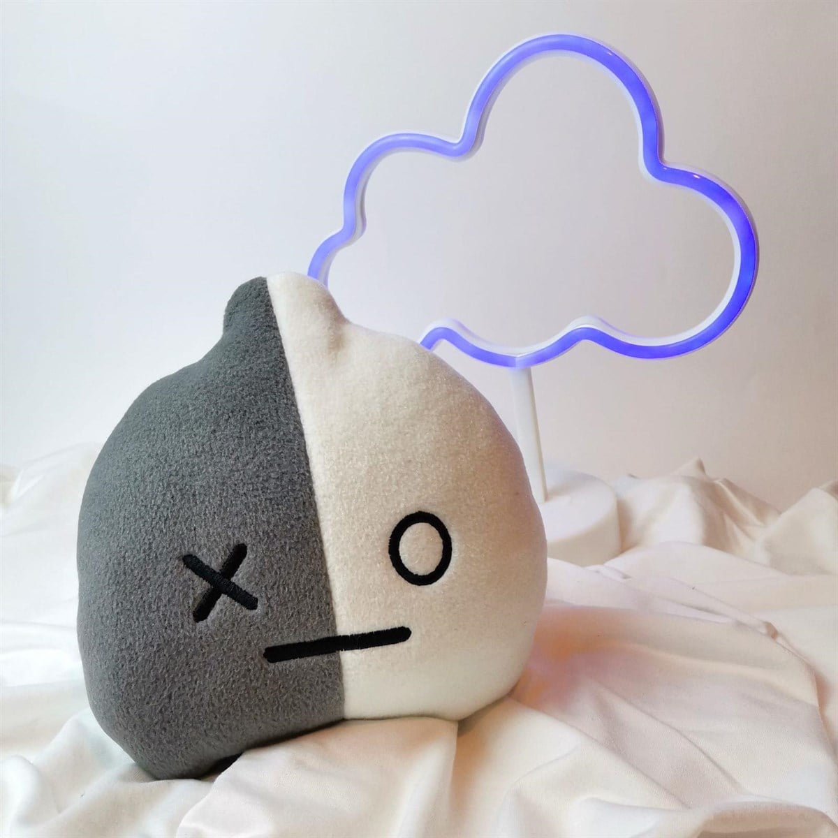 BT21 Van Peluş Yastık
