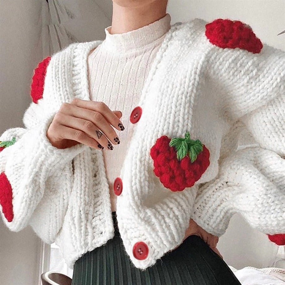 Çilek Detaylı Beyaz Balon Kol El Örmesi Hırka I Handmade