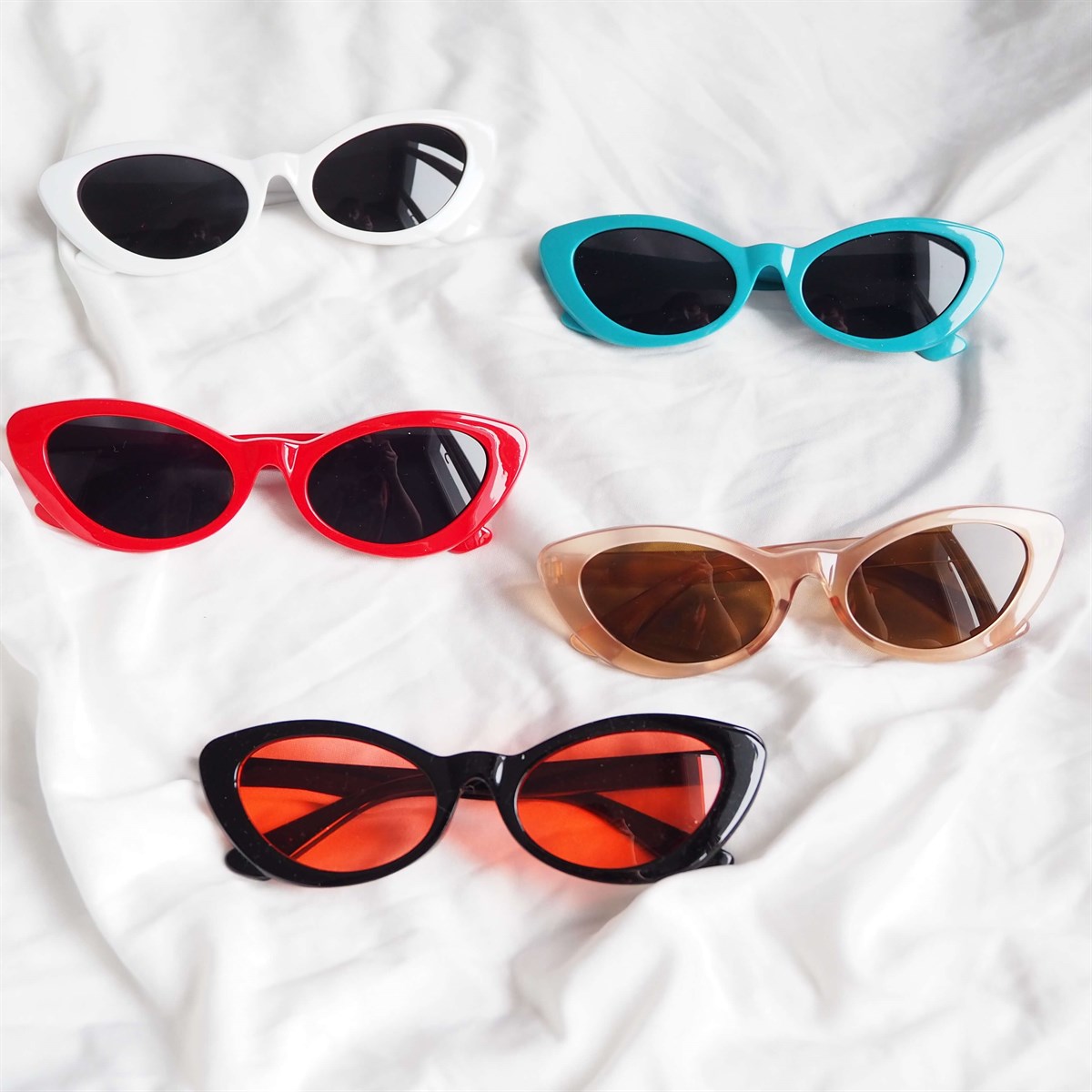 Clout Kırmızı Cam Oval Güneş Gözlüğü