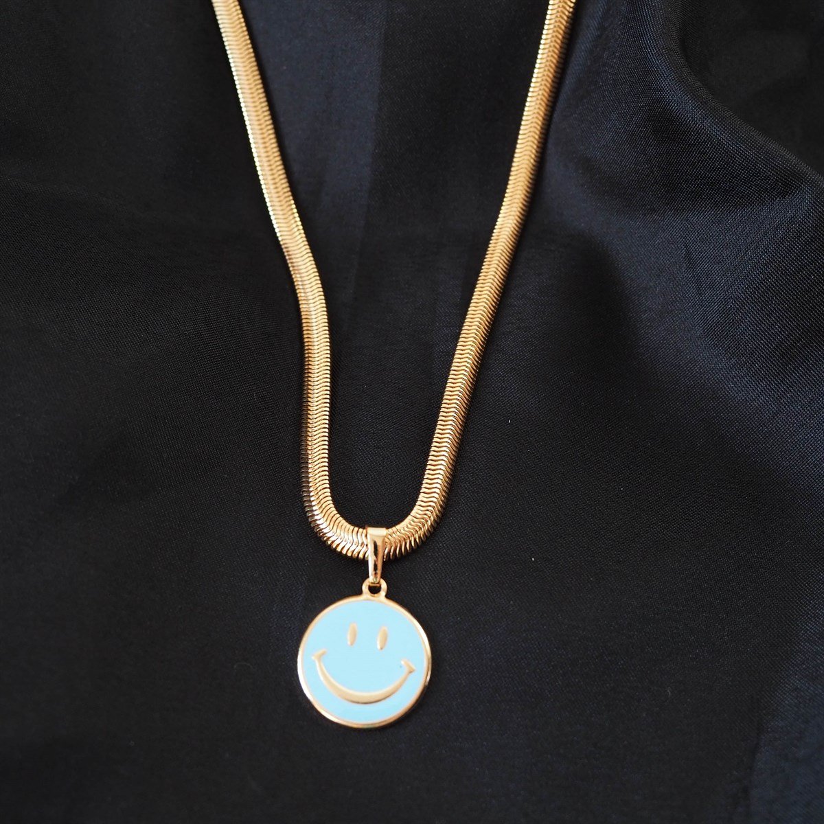 Gold Yılan Zincir Mavi Smile Kolye