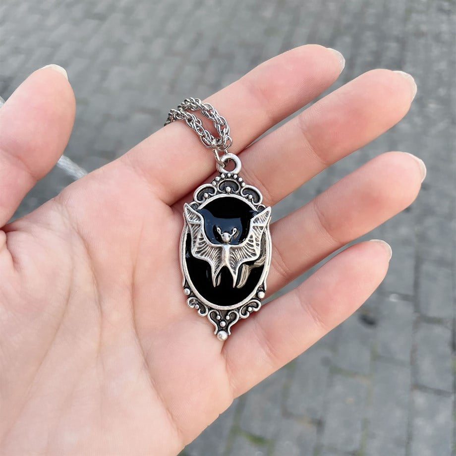 Gothic Bat Kolye