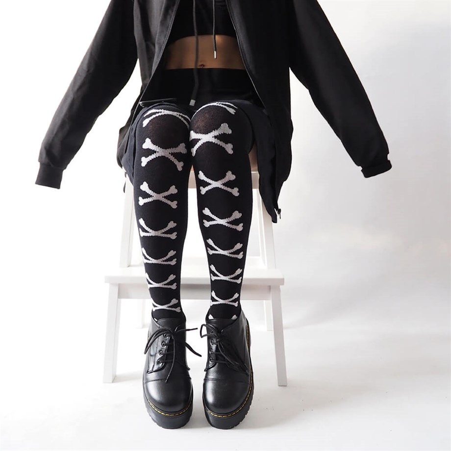 Gothic Kemikler Diz Üstü Çorap
