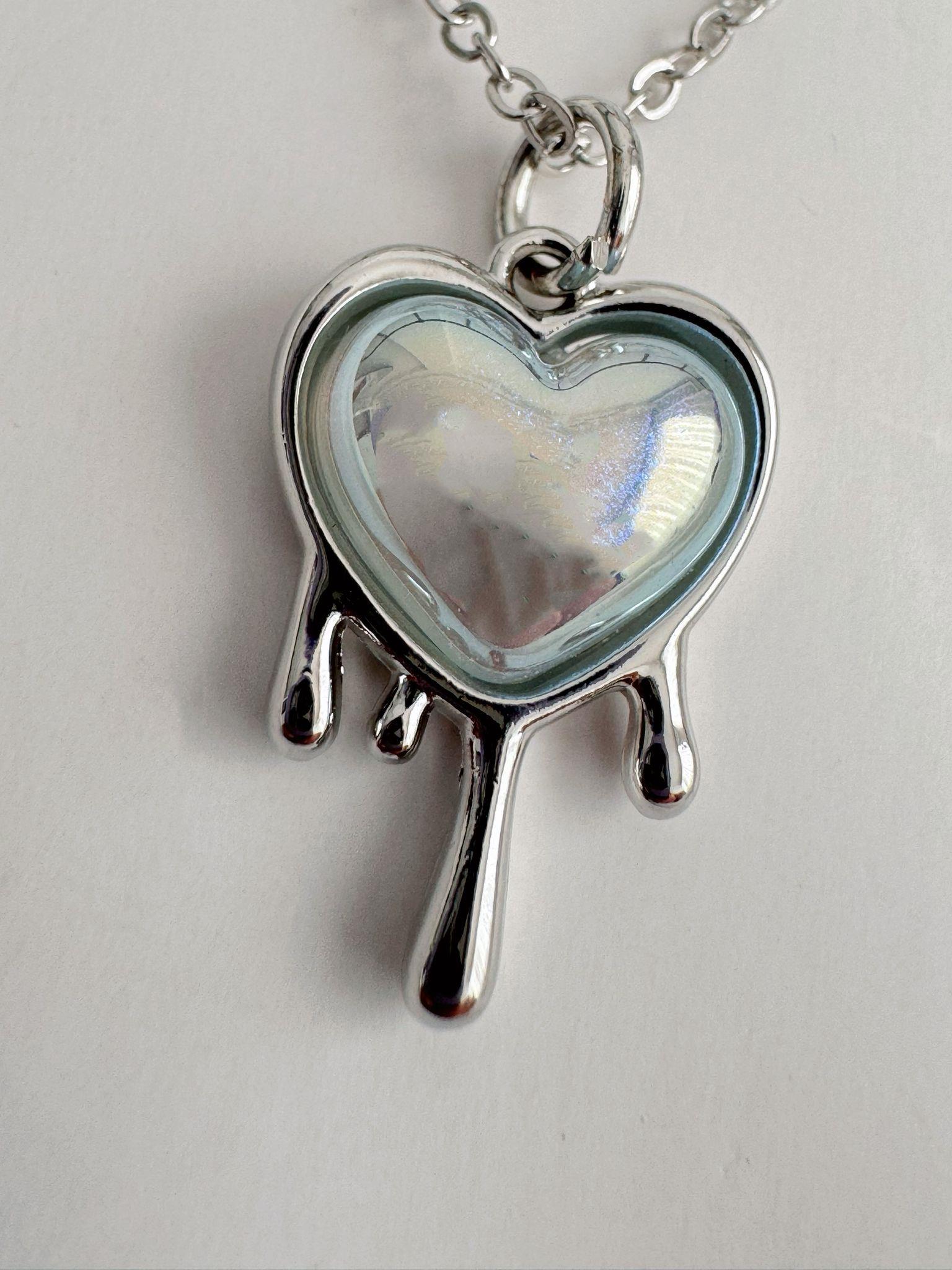 Gümüş Renk Zincirli Blue Crystal Heart Melting İthal Kolye