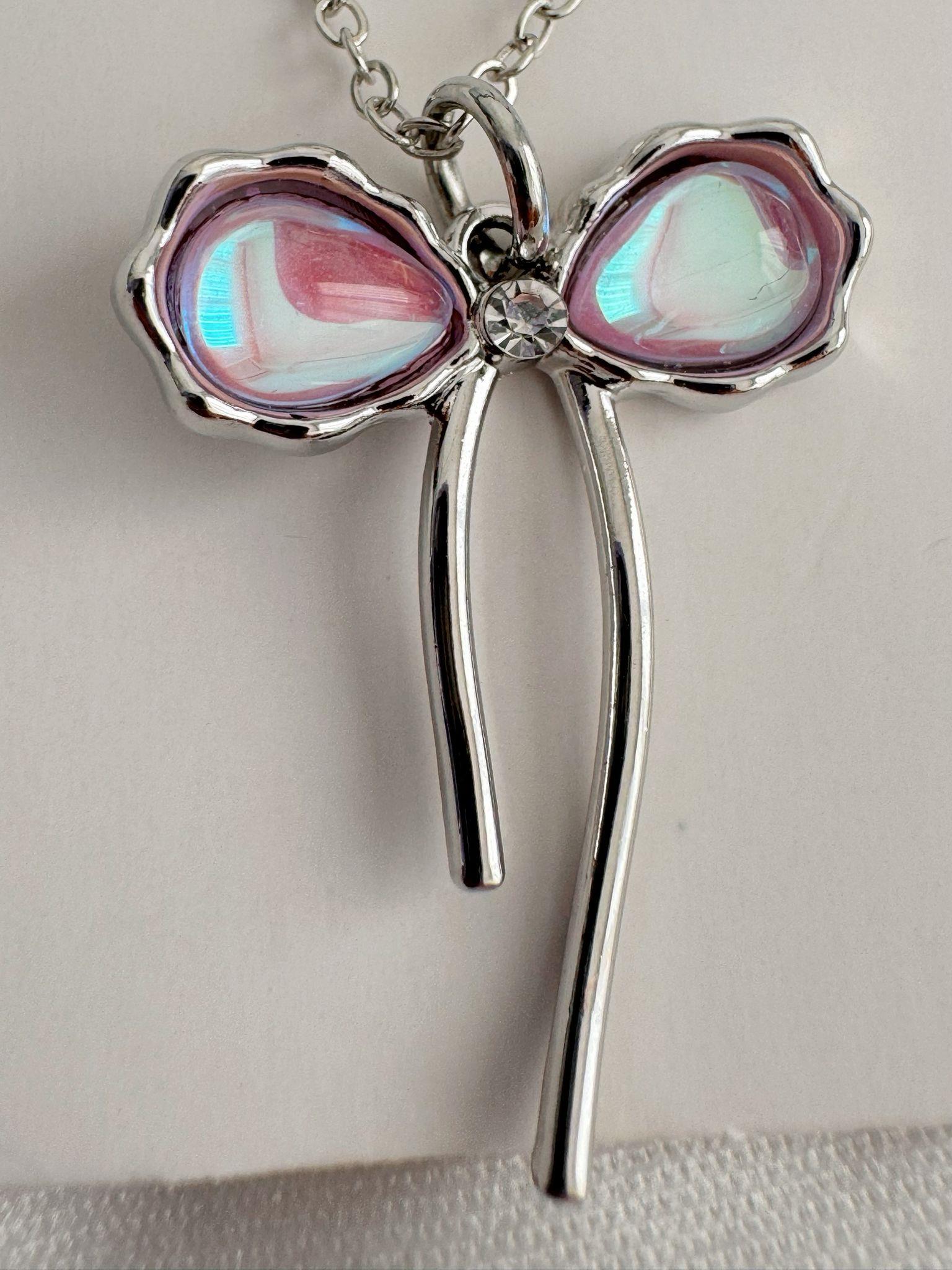 Gümüş Renk Zincirli İçi Dolu Fiyonk İthal Kolye