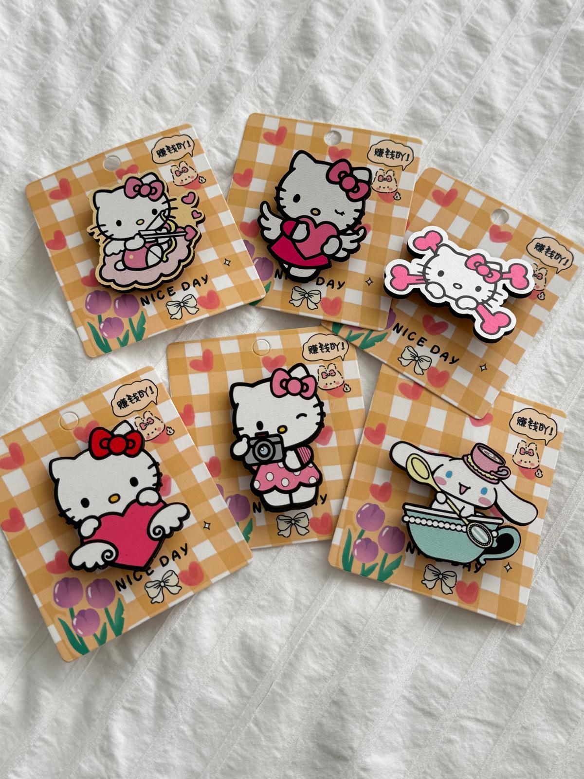 Hello Kitty 6lı Ahşap Rozet Seti