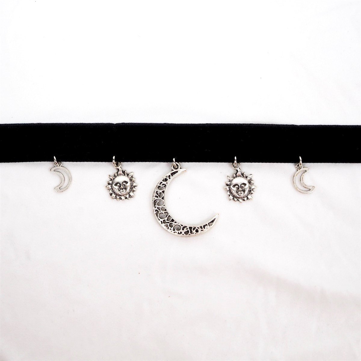 Kadife Galaxy Choker Kolye