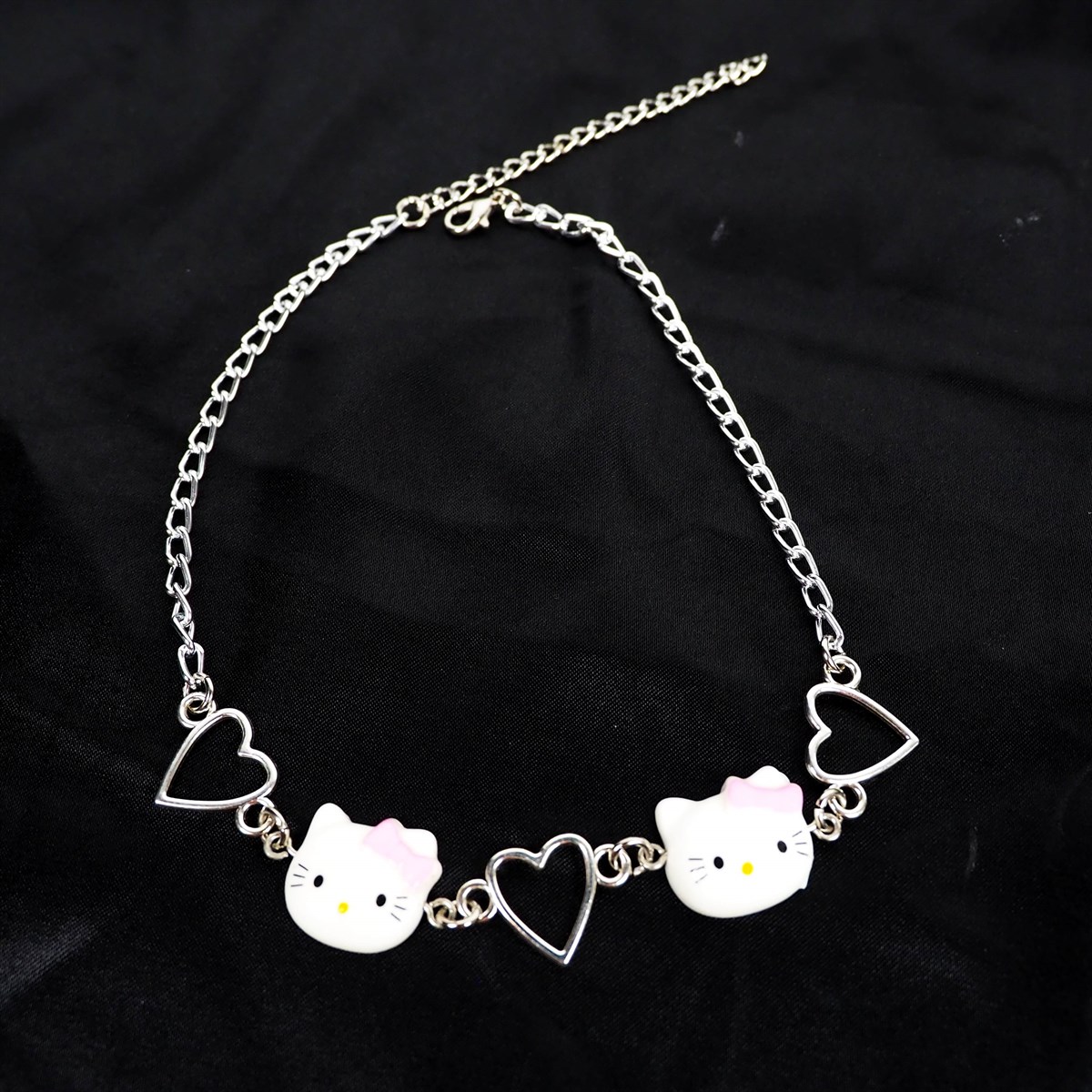 Kalpli Hello Kitty Choker Kolye