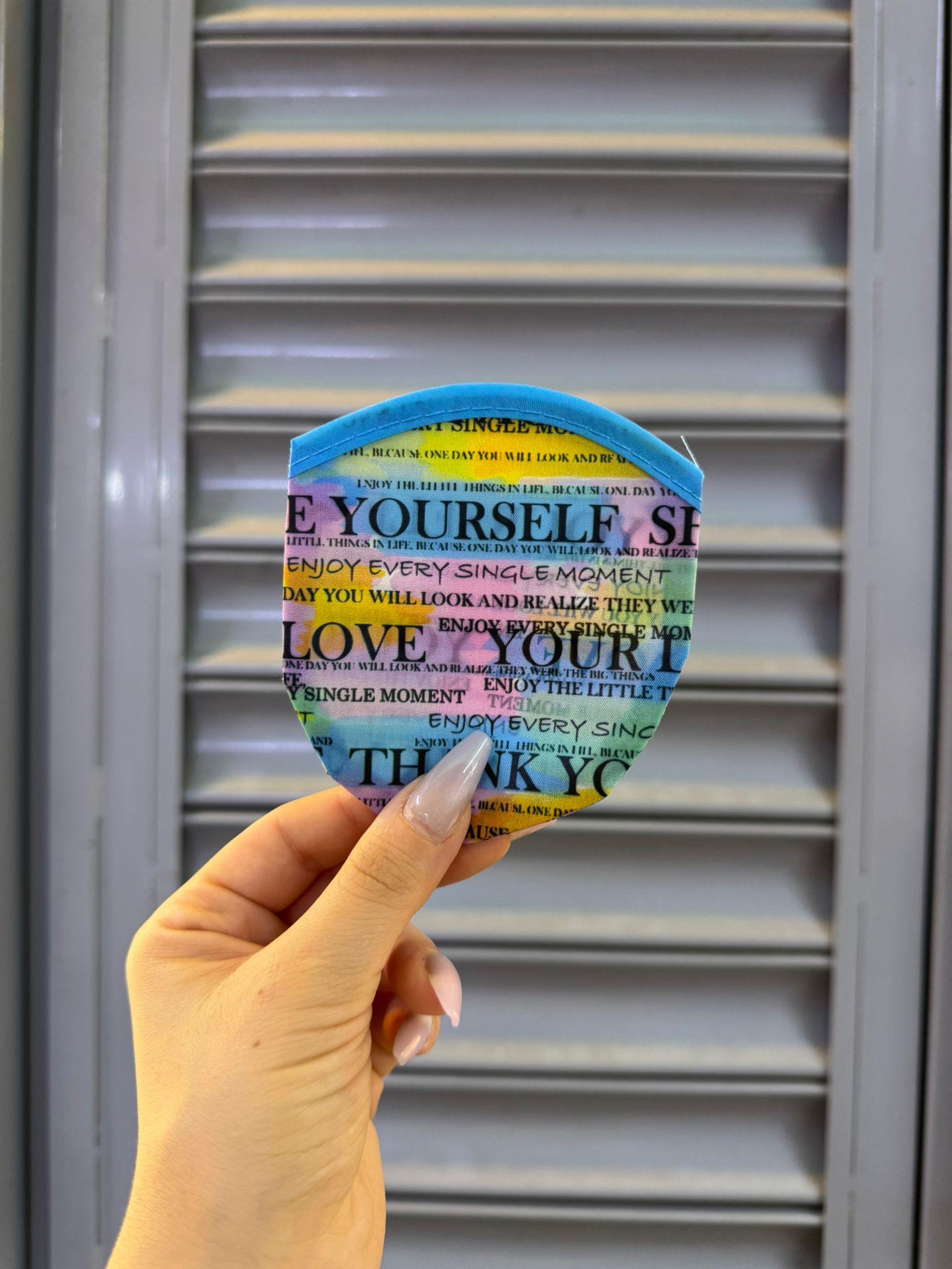 Love Yourself Katlanabilir Yuvarlak Yelpaze