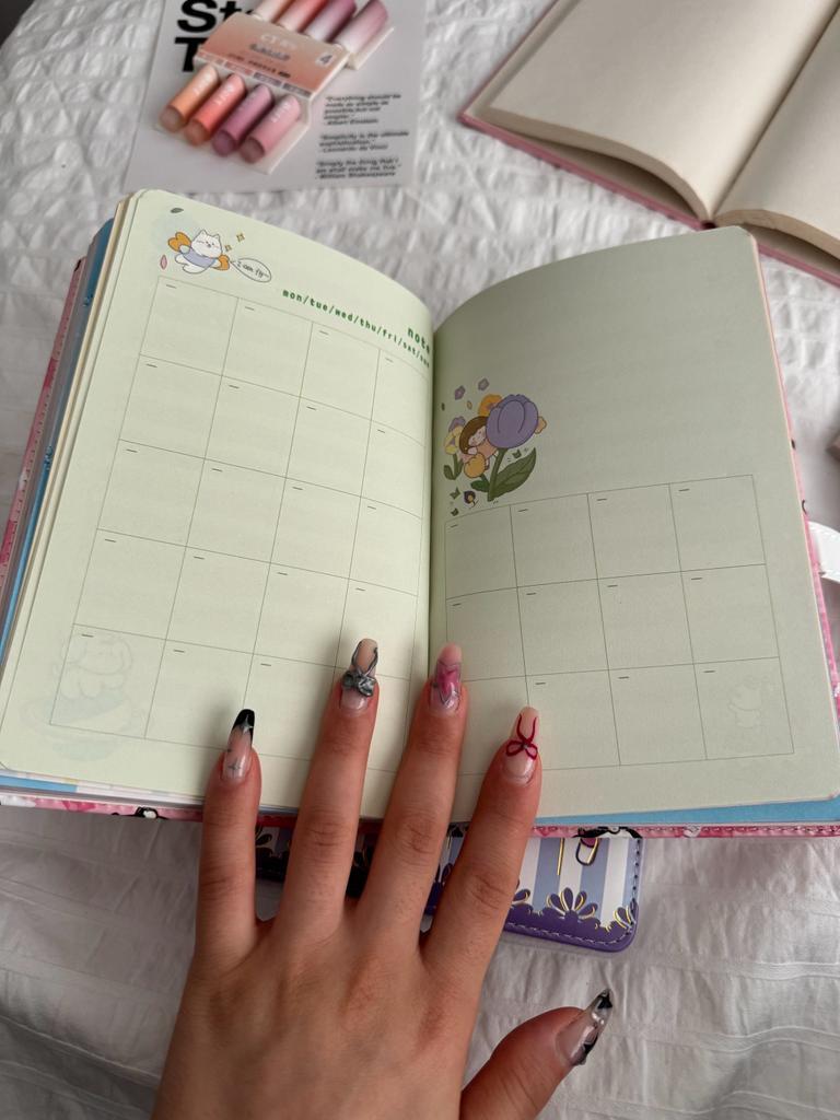 Magnetic Kapaklı Puffy Kuromi Book Defter - Damalı