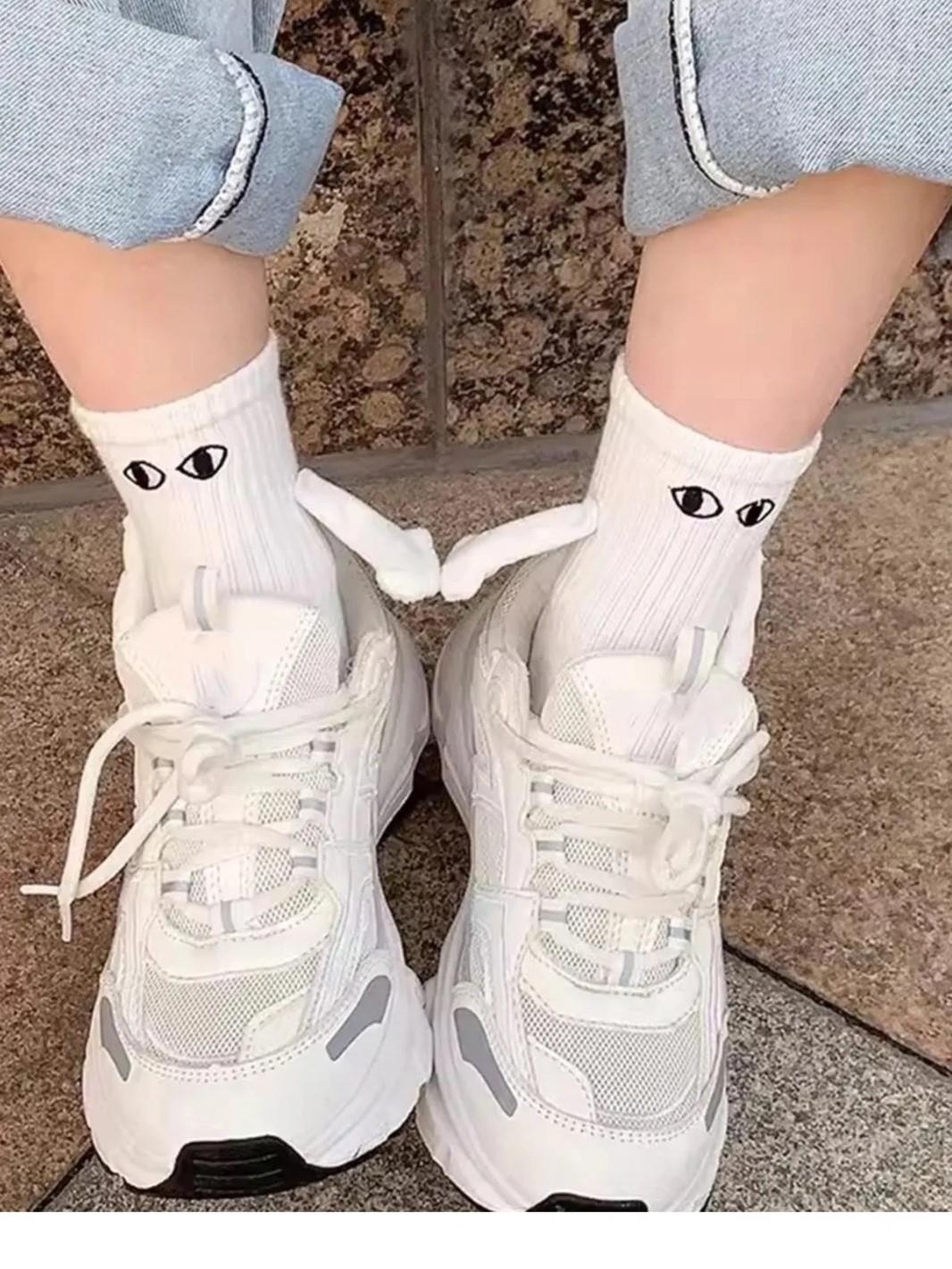 Mıknatıslı El Ele Tutuşan Çorap