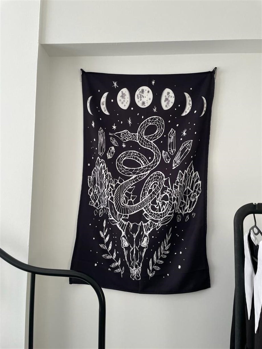 Moon Phases and Snake Duvar Örtüsü - Wall Tapestry I 70 x 100 cm