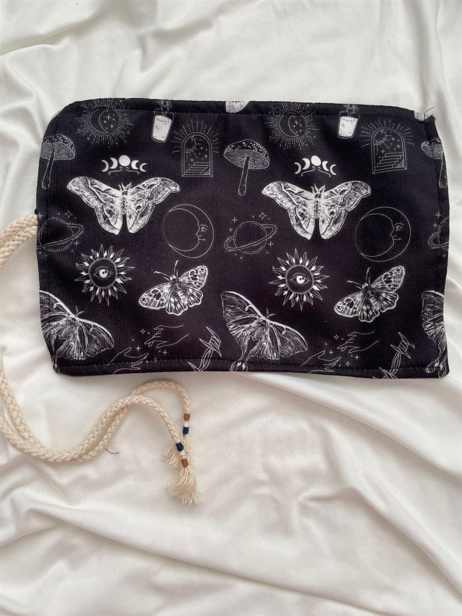 Mystical Moth Baskılı Rulo Kalemlik