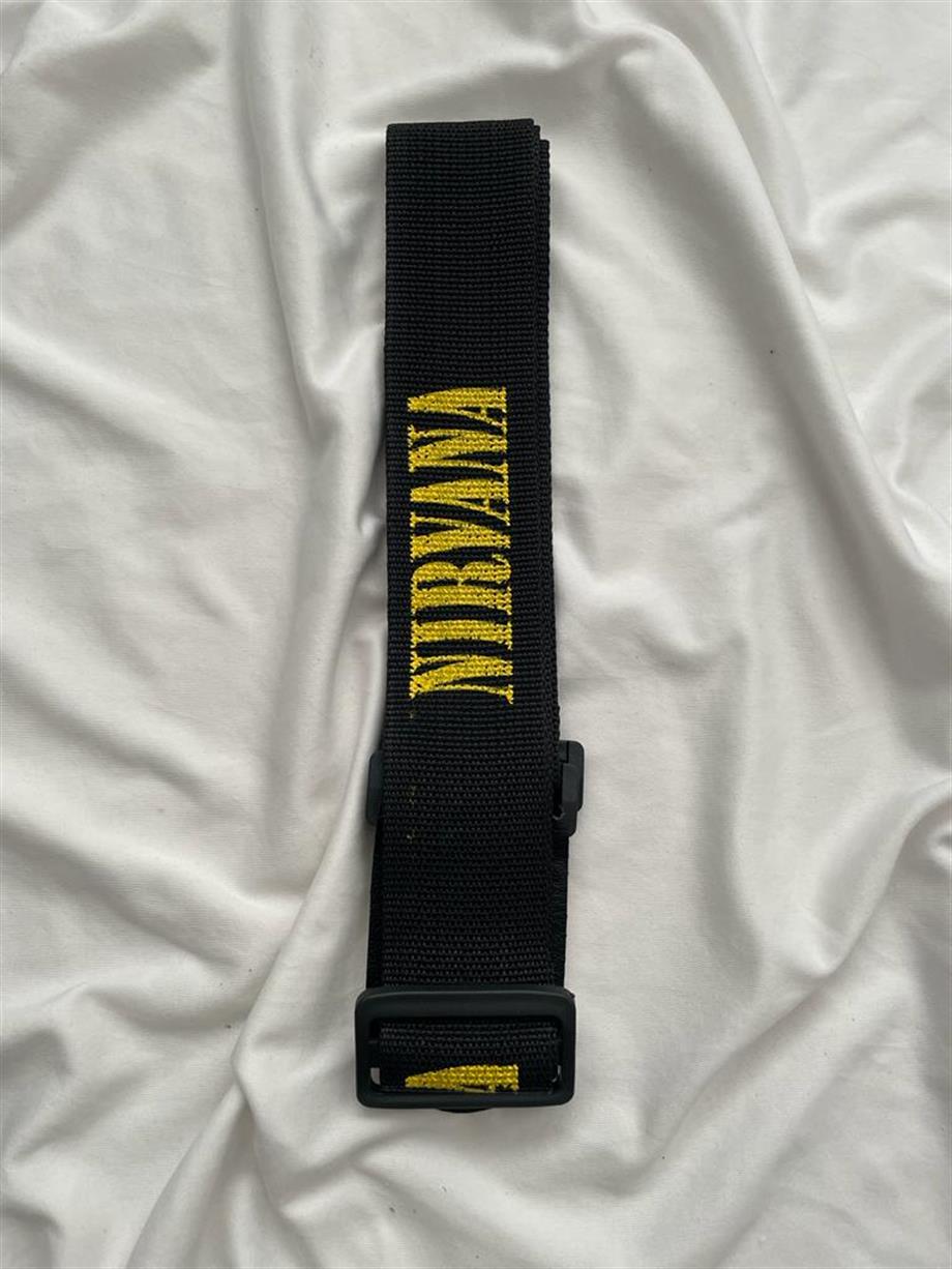 Nirvana Gitar Askısı