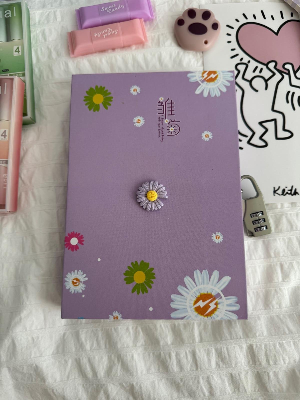 Papatya Tasarımlı Kilitli Günlük Defter Mor