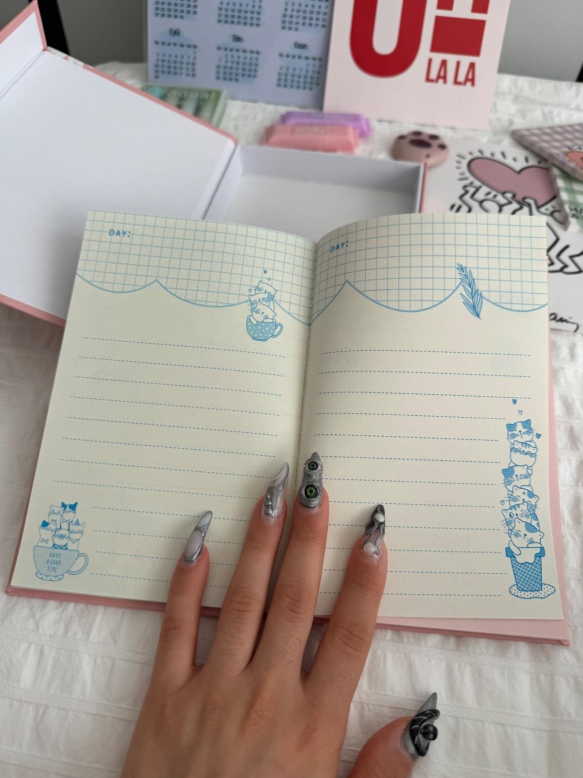 Papatya Tasarımlı Kilitli Günlük Defter Pembe