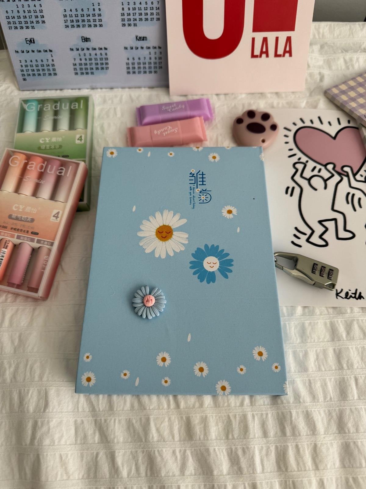 Papatya Tasarımlı Kilitli Günlük Defter Mavi