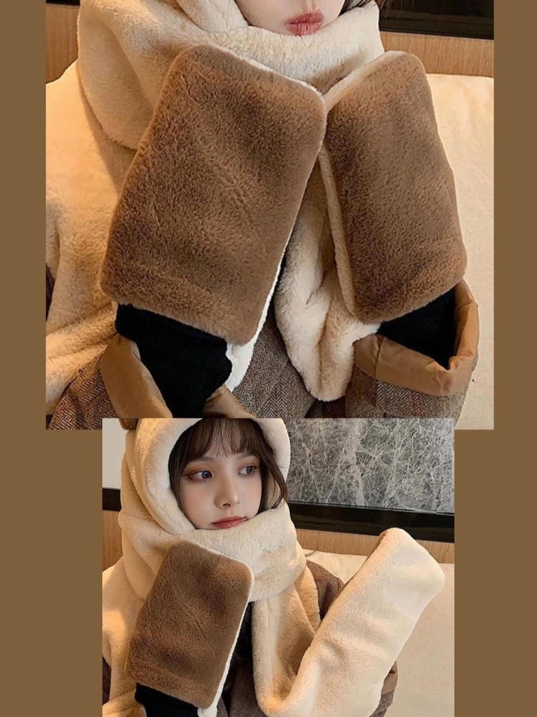 Peluş Eldiven Detaylı Ayıcık Şapkalı Boyunluk