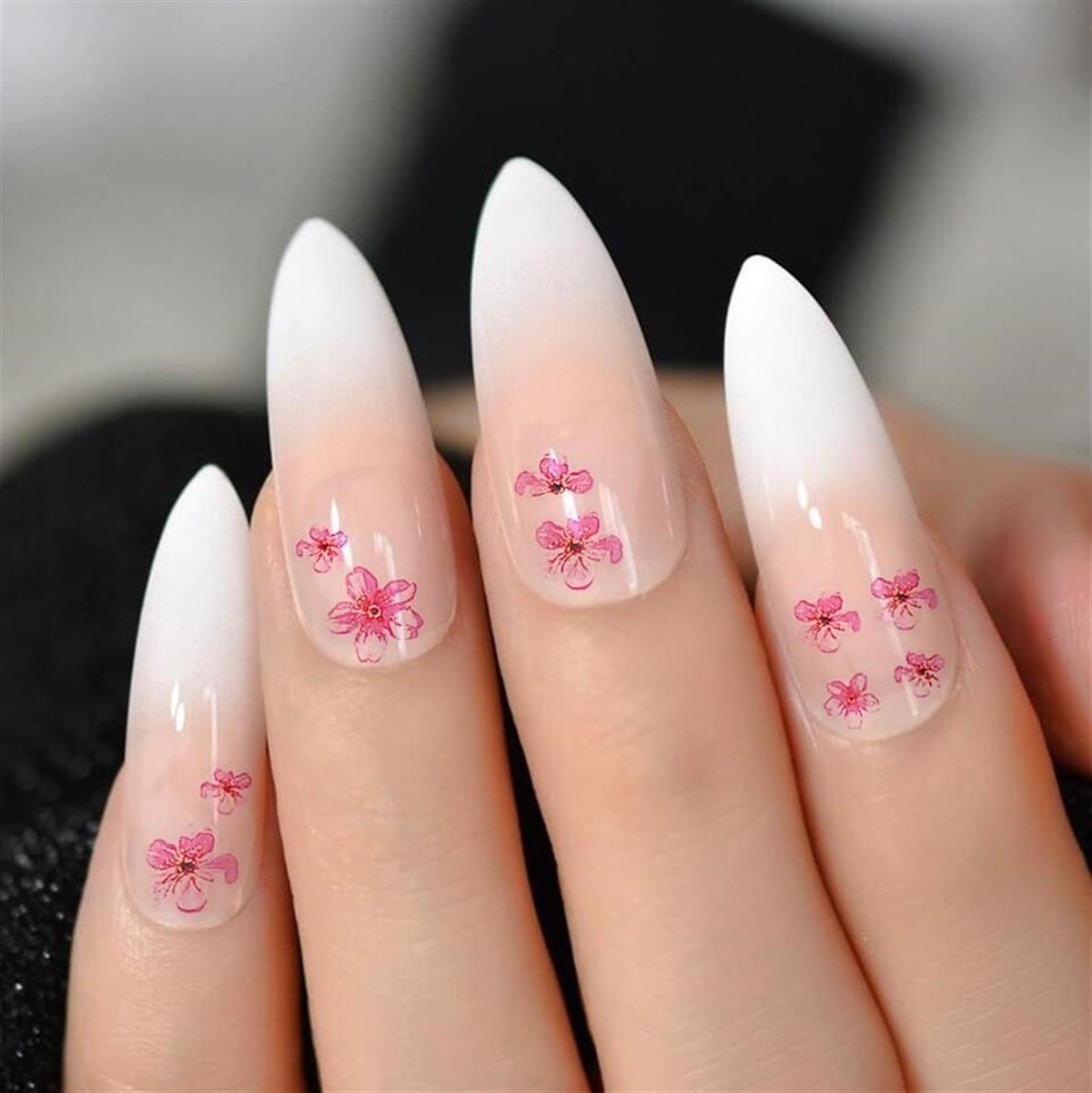 Pembe Çiçek Tırnak Sticker