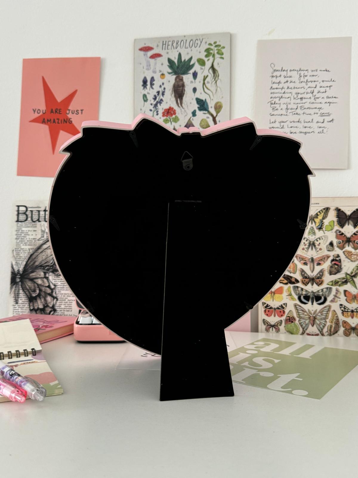 Pembe Kalp Fiyonk Makyaj Aynası