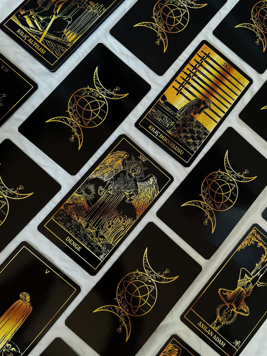 Regin Black Gold Tarot Destesi