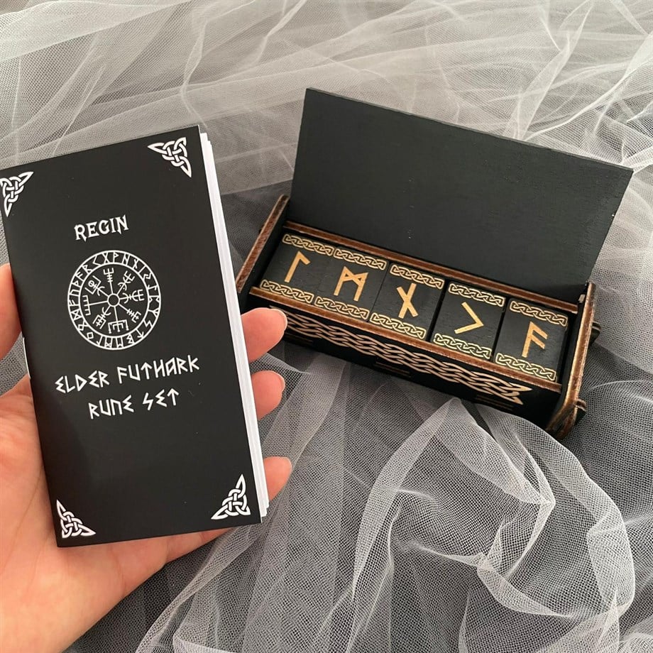 Regin Elder Futhark Ahşap Rune Seti 