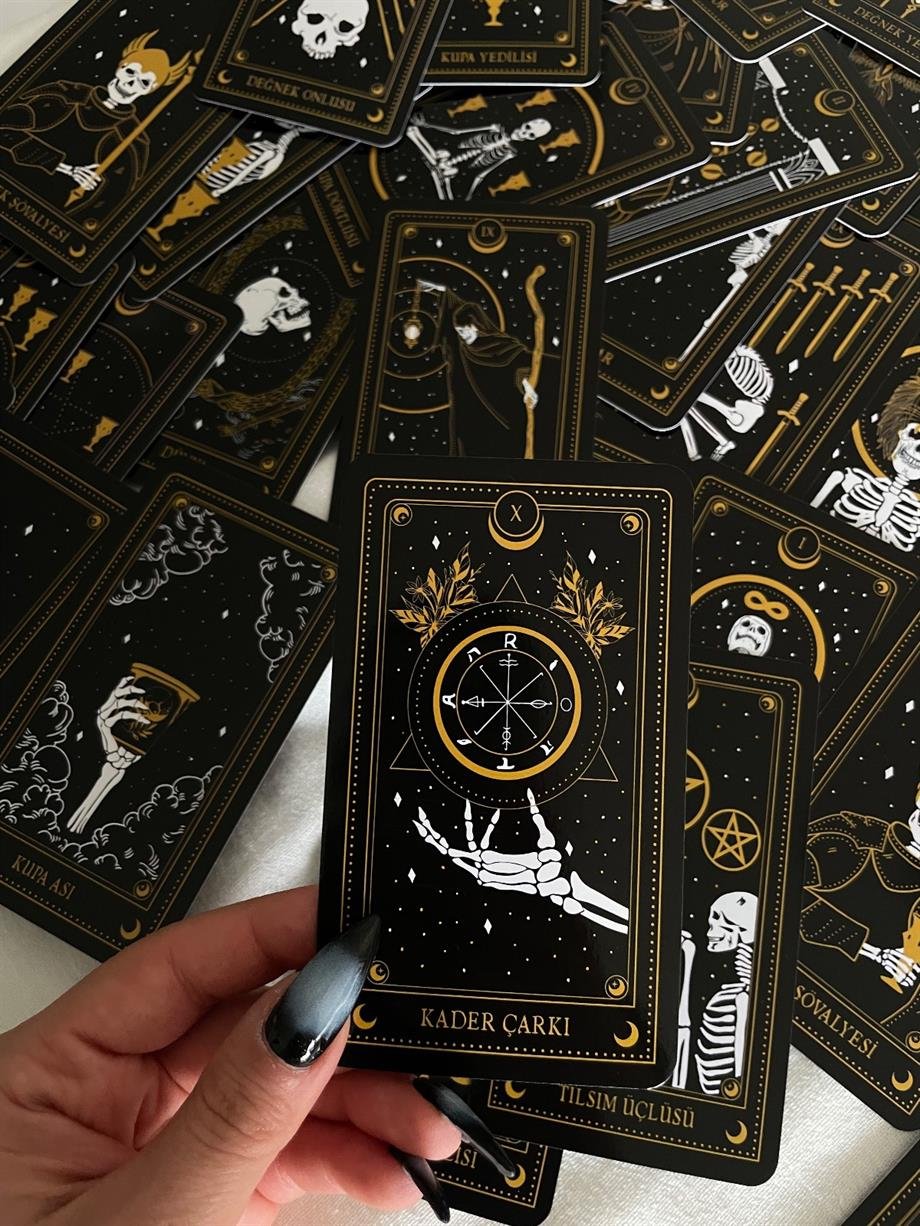 Regin Golden Omen Tarot ve Başlangıç Tarot Kitabı