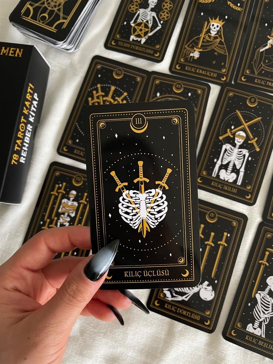 Regin Golden Omen Tarot ve Başlangıç Tarot Kitabı