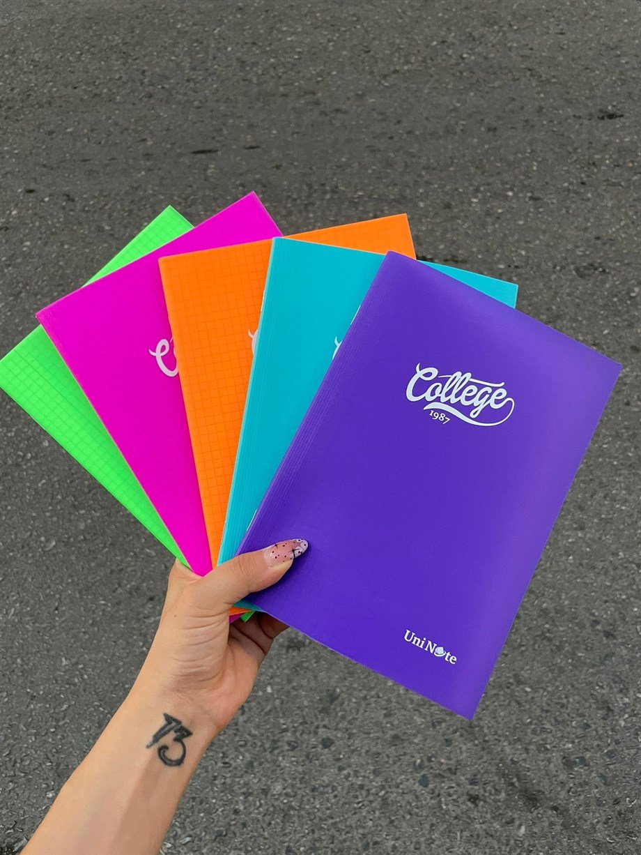 Renkli Kapaklı Kareli A5 Okul Defteri