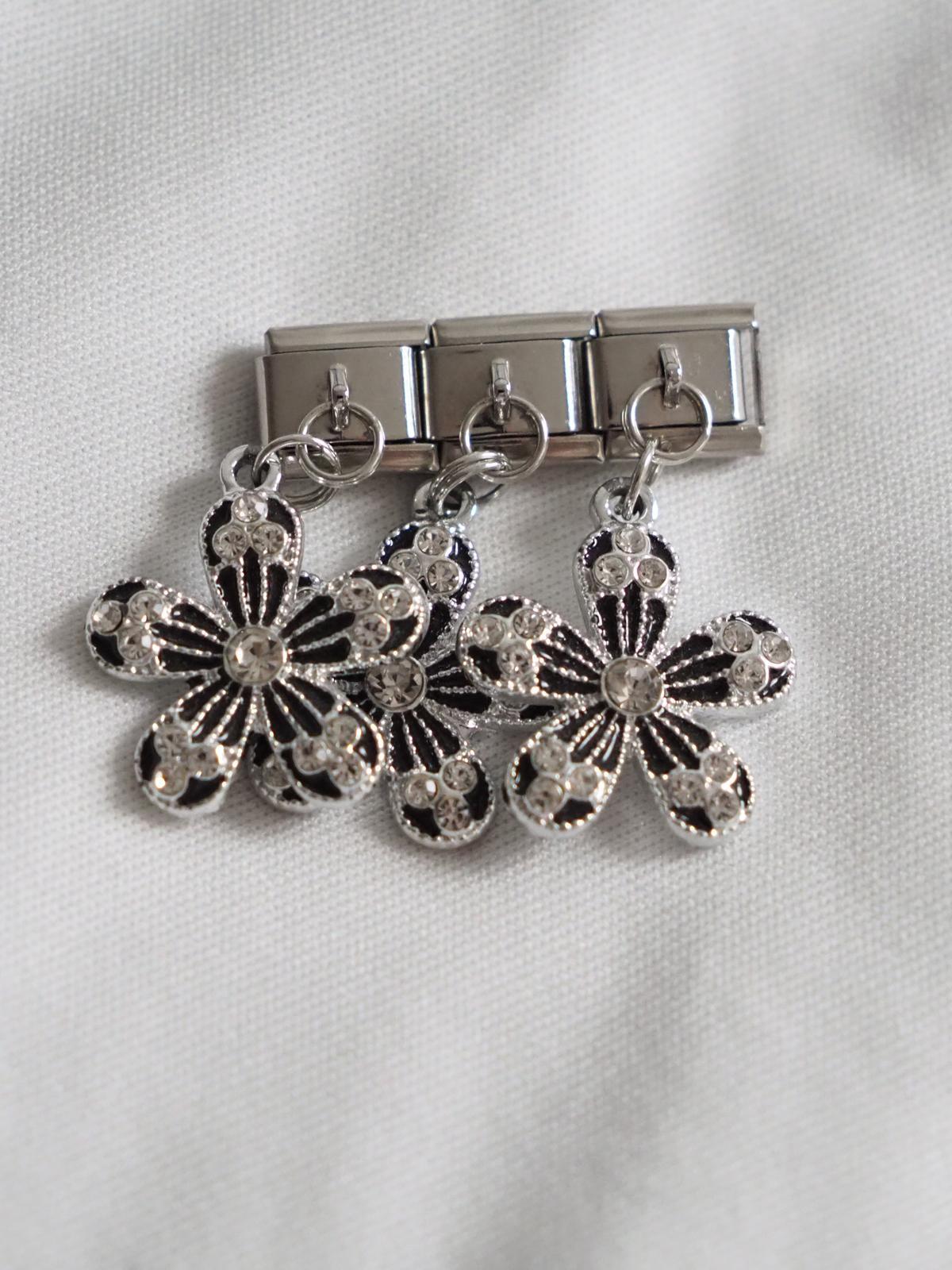 Sallantılı Taşlı Çiçek İtalyan Charm