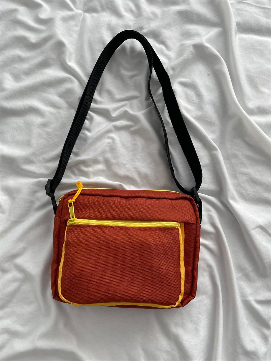 Sarı Detaylı Kiremit Renk 2 Bölmeli Crossbody Çanta