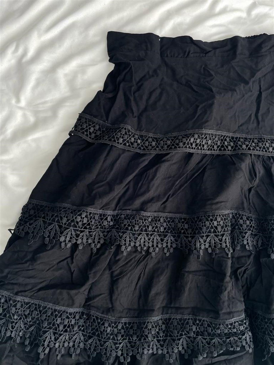 Siyah Dantel Detaylı Etek