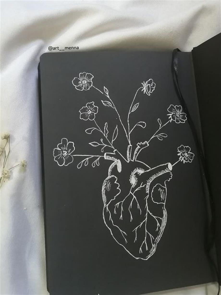 Siyah Yapraklı Defter